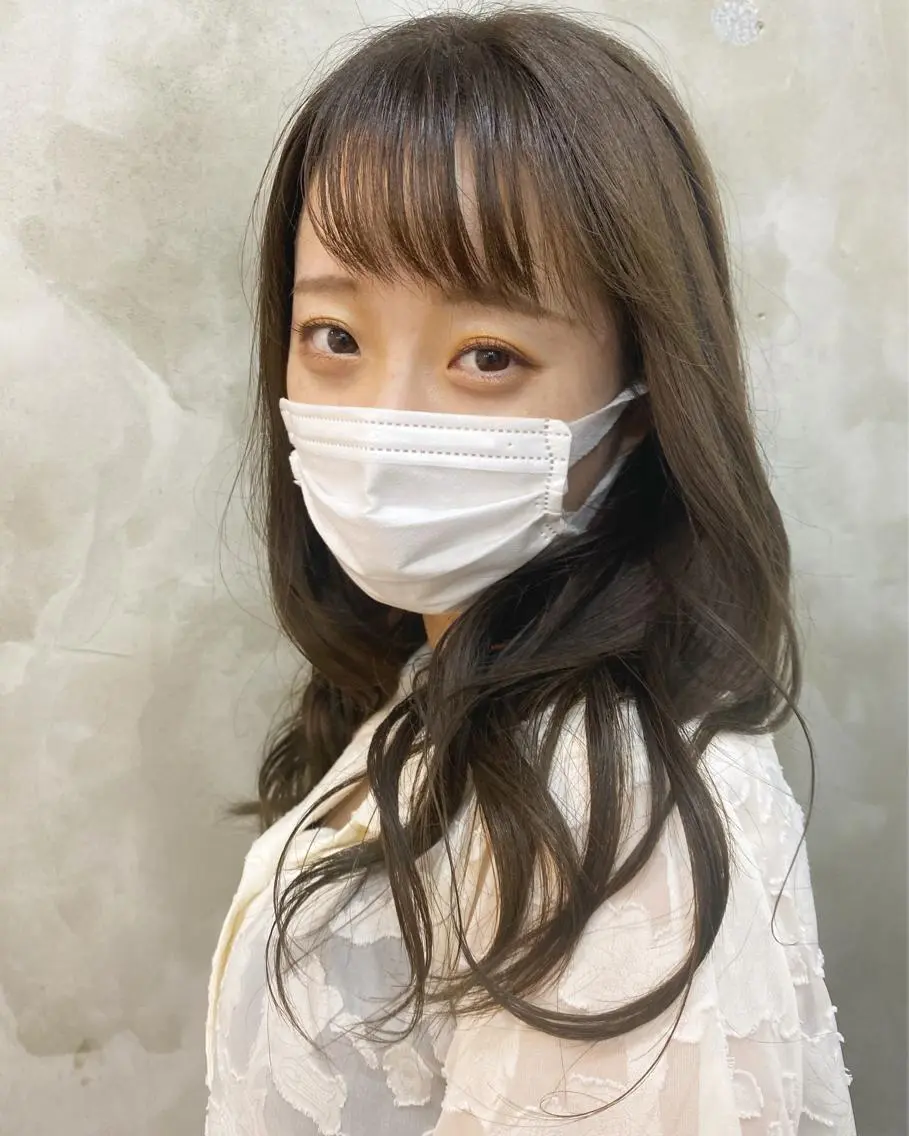 ロング カラー ヘアアレンジ グレージュ カーキグレージュ 志賀 あずみのヘアスタイル
