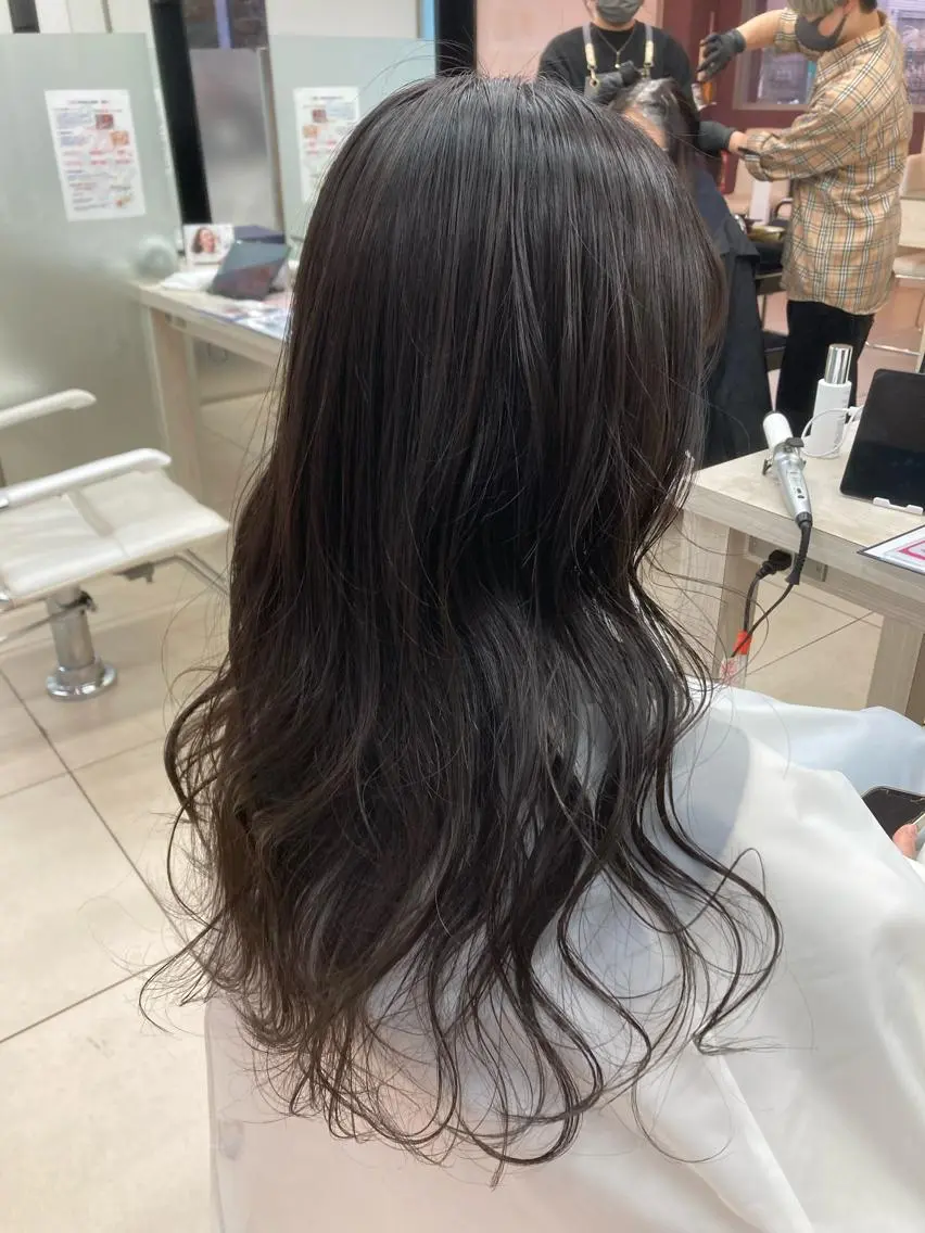 ロング カラー 🫧ダメージレス🫧 カラー&縮毛矯正のヘアスタイル