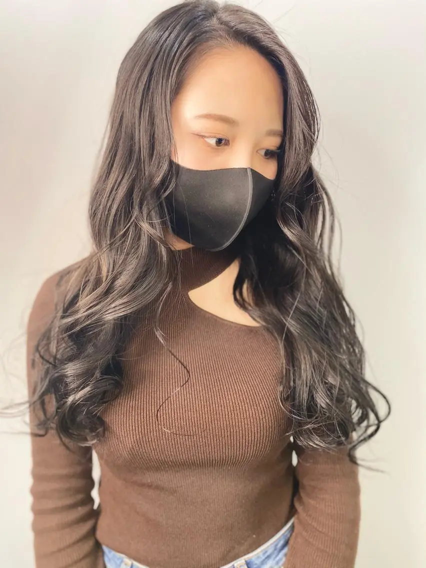 ロング カラー シルバー opus 店長大和 レイヤー/赤み消しのヘアスタイル