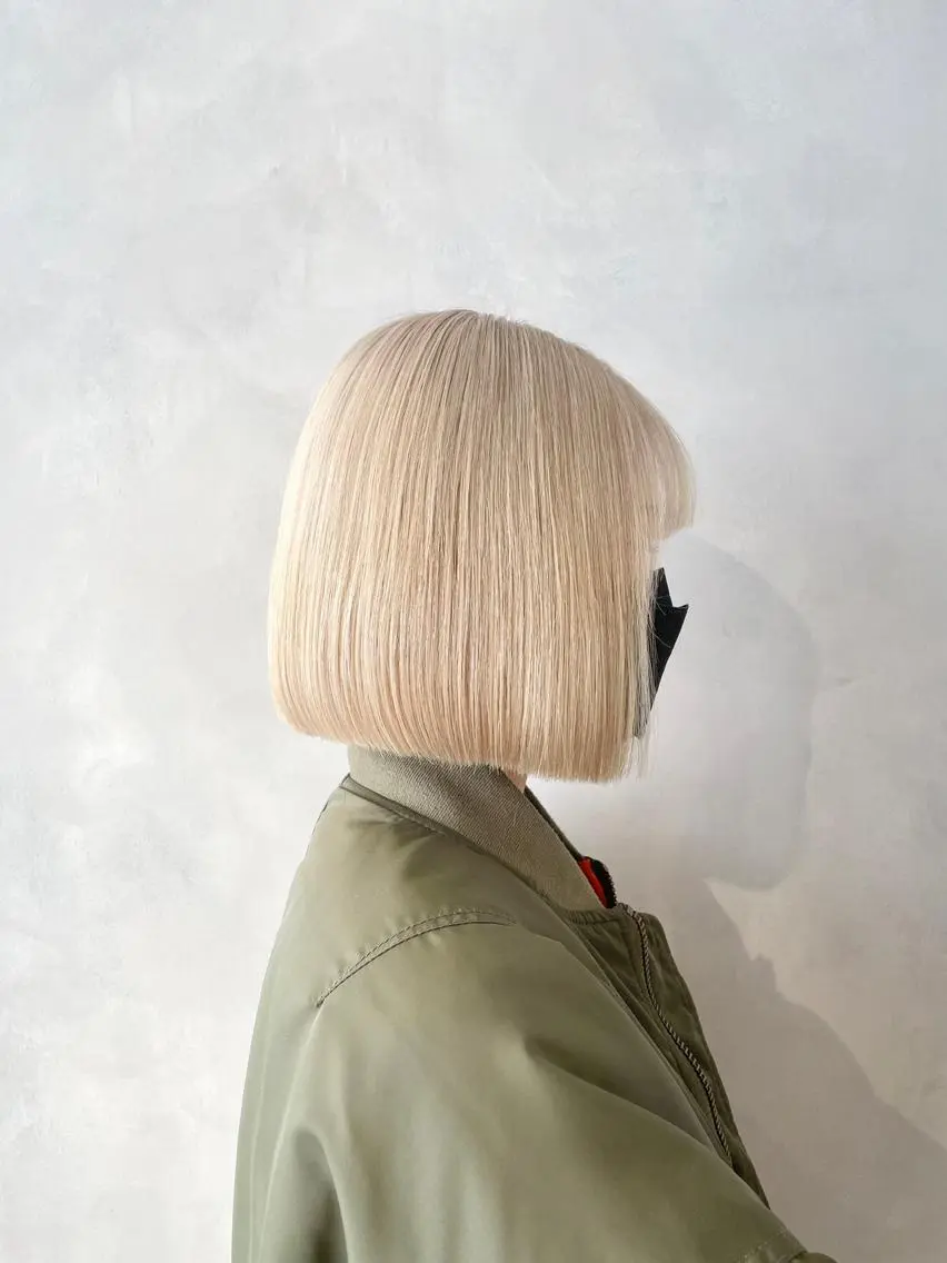 ショート カラー ベージュカラー ホワイトベージュ ヘアカラー トリートメント ヘアセット ハイトーン×レイヤー /遠藤将太のヘアスタイル