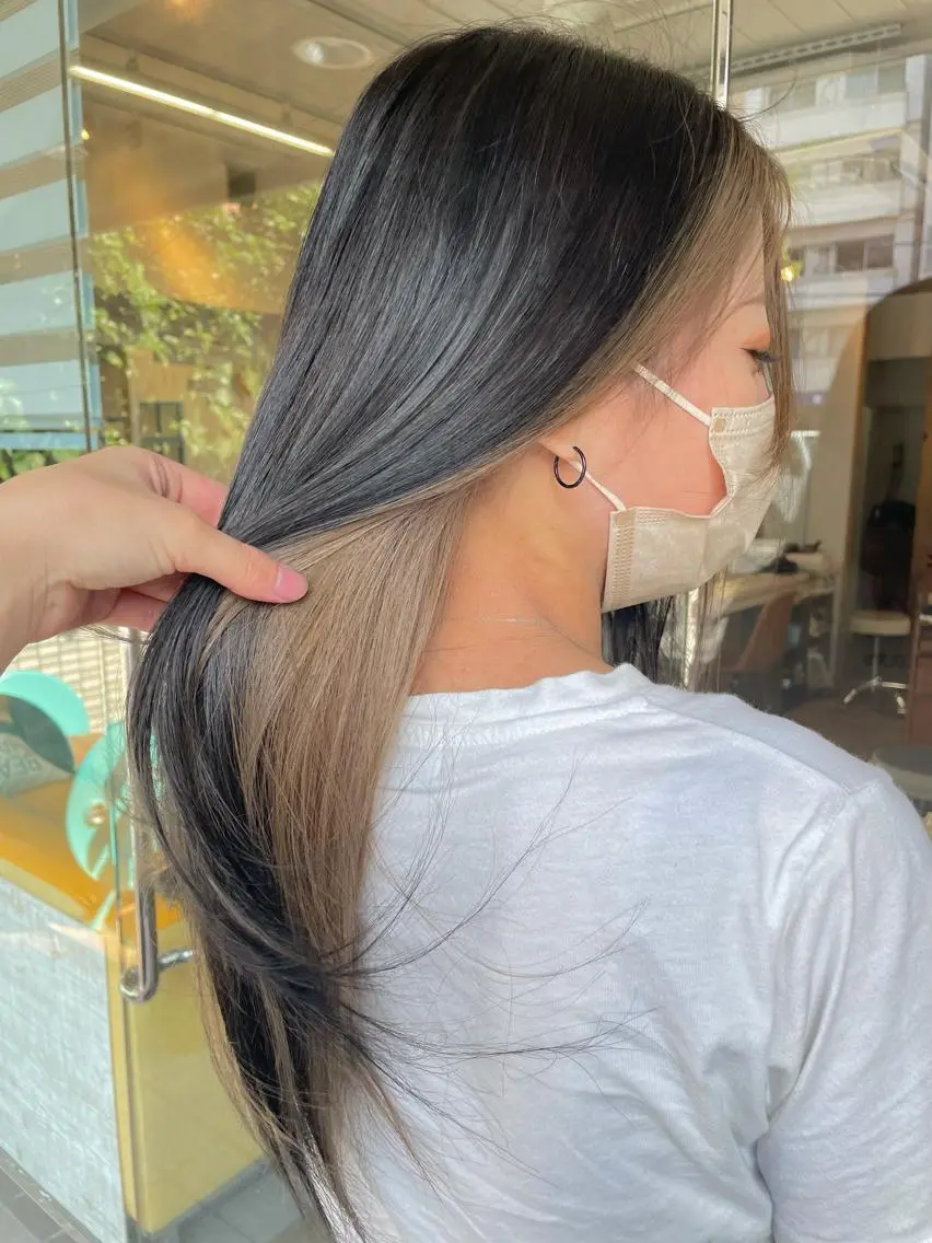 ミディアム カラー ベージュカラー インナーカラー カワシマ セイカのヘアスタイル