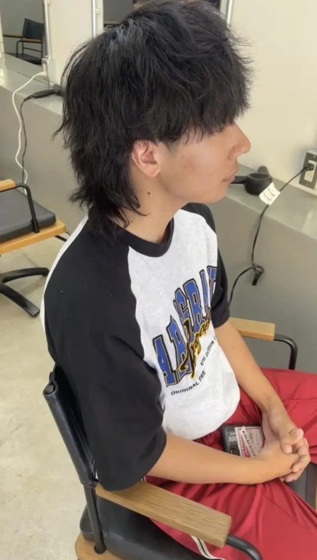 ミディアム ミディアムパーマ ハイライト ウルフカット ツイストパーマ メンズ専門サロン wokeのヘアスタイル