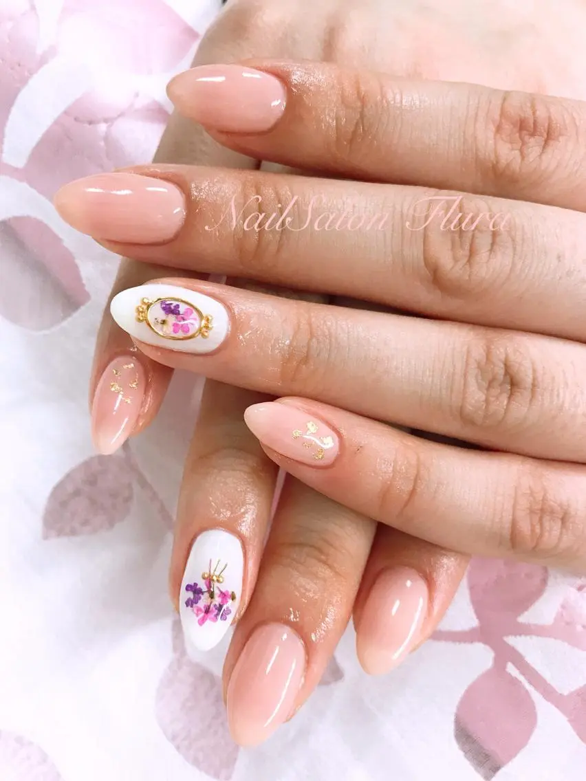ネイル NailSalon Fluraのネイルデザイン