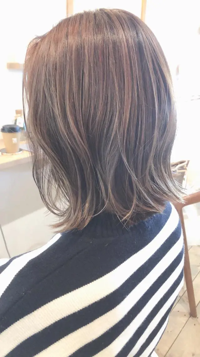 ミディアム カラー 須藤 さやかのヘアスタイル