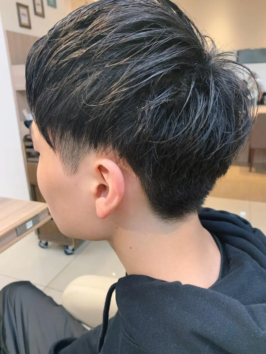 ショート メンズ 刈り上げ 中垣 南のヘアスタイル
