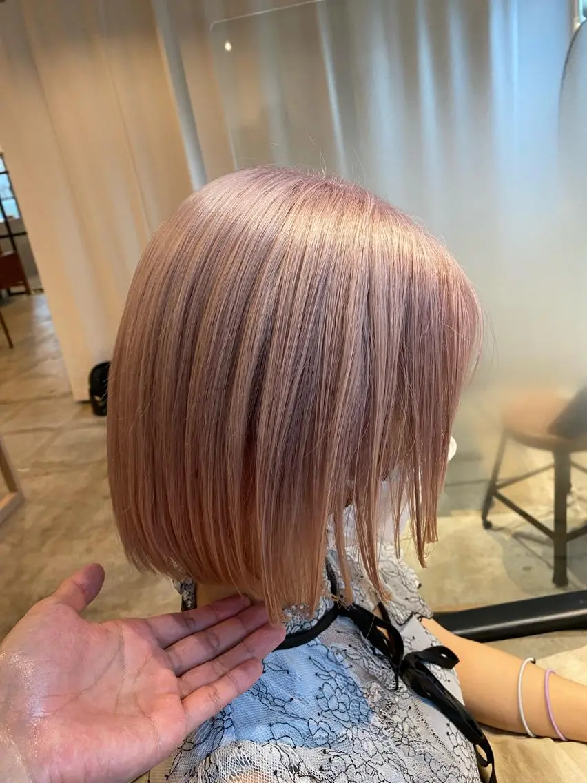 ショート カラー ブリーチ ピンクカラー ホワイトピンク ♡レイヤーカット れお♡のヘアスタイル