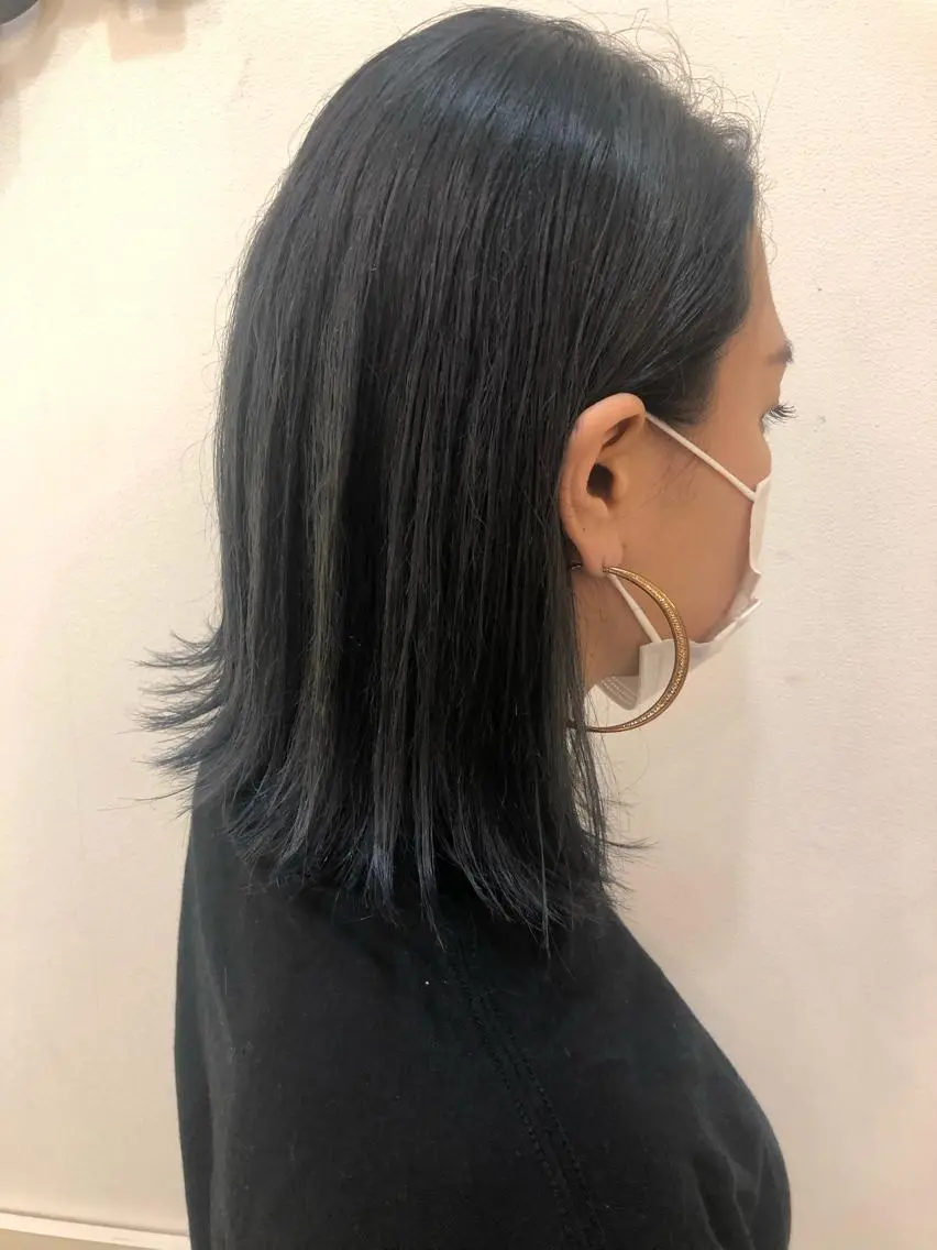 ミディアム カラー 内田温子大人女性 ハイライト、ボブのヘアスタイル