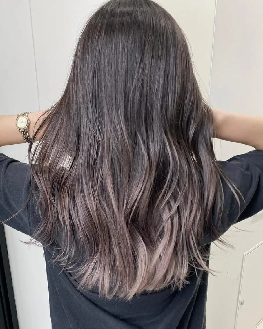 ロング カラー siesta by amble luxeのヘアスタイル
