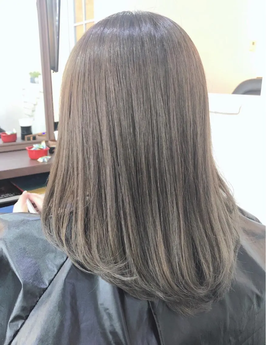 セミロング ヘアカラー トリートメント 吉田 典弘のヘアスタイル