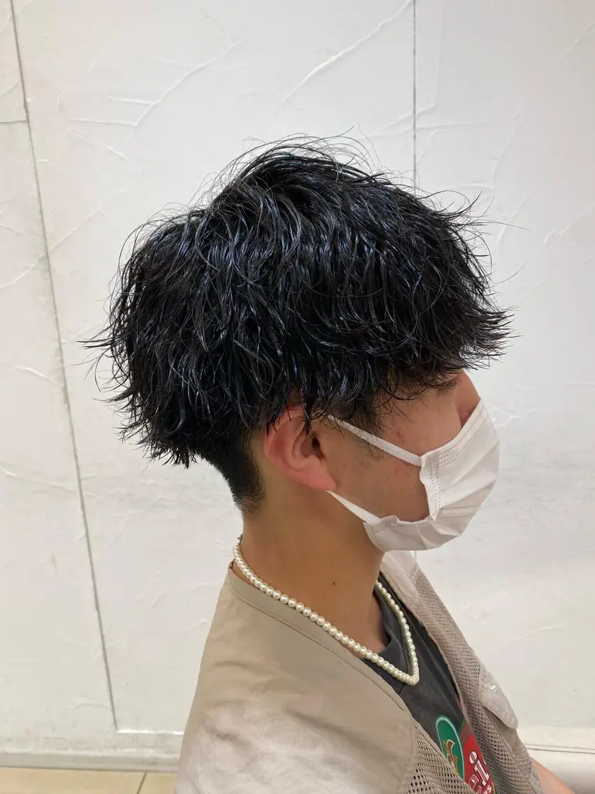 ショート パーマ メンズ カット パーマ メンズ特化型美容師 栗山勇人のヘアスタイル