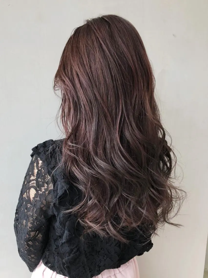 セミロング カラー ヘアアレンジ パーマ カシス ITbyALBUM 浦和店のヘアスタイル