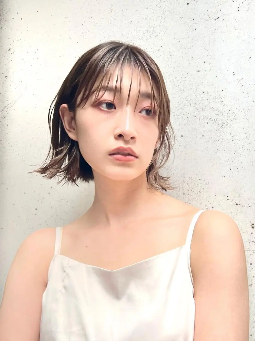 ミディアム カラー ベージュカラー 透明感カラー グレージュ ボブ カット ヘアカラー トリートメント レイヤー専門家 ダブルカラー修のヘアスタイル