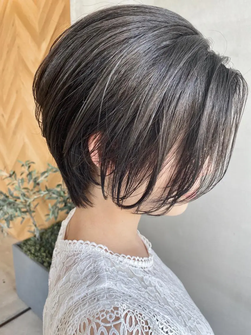 ショート カラー ヘアアレンジ ネイル マツエク・マツパ 透明感カラー ハイライトカラー 外国人風カラー ハイライト ショートヘア 夜23時まで予約🉑 reverieあきらのヘアスタイル