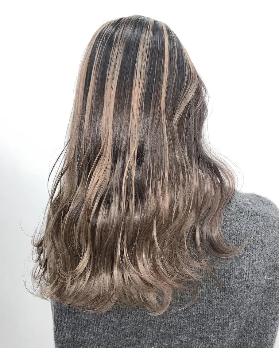 カラー バレイヤージュ ベージュカラー LINOET名古屋 ブリーチ/ハイトーンのヘアスタイル