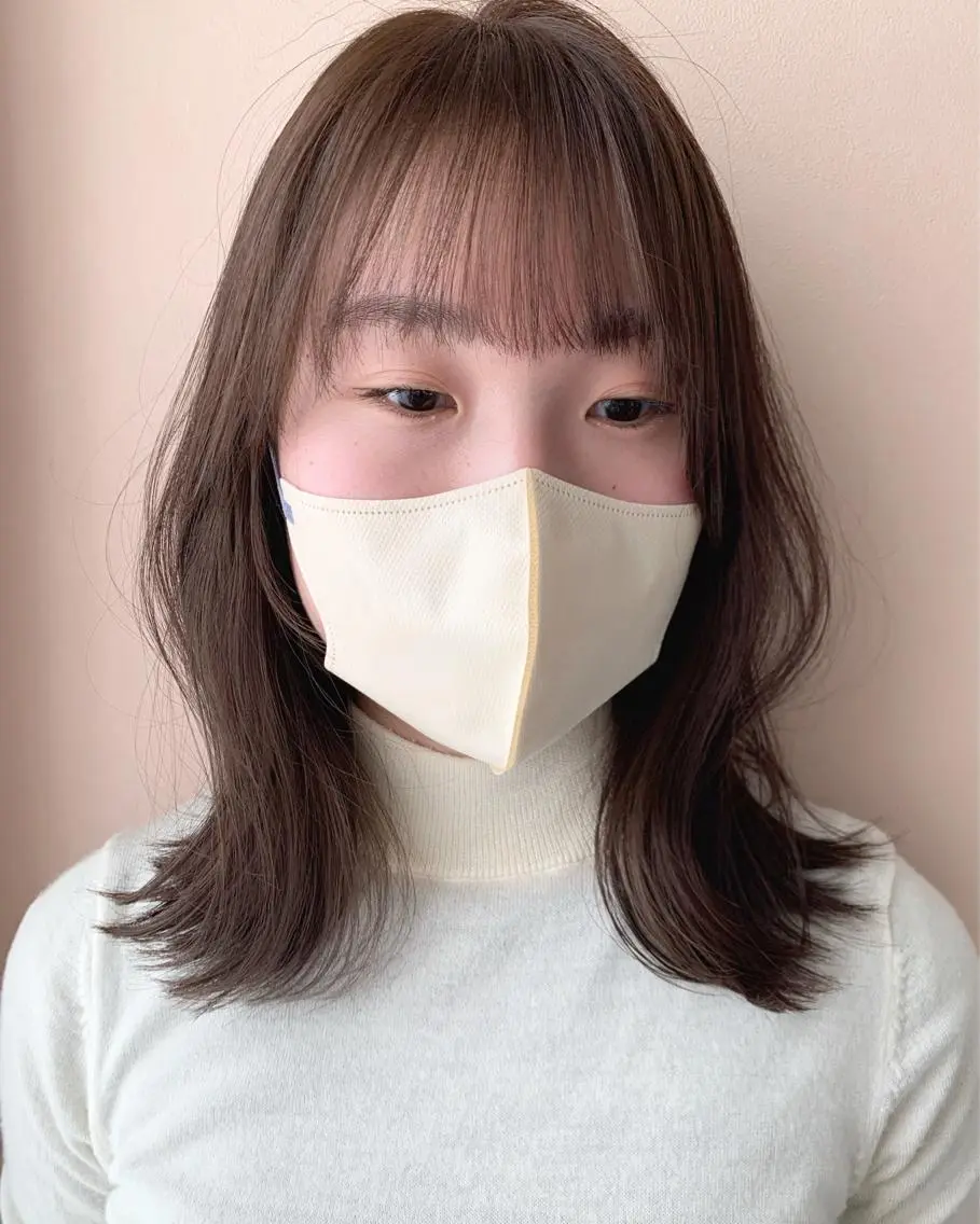 セミロング カラー ブリーチ グレージュ ブリーチなしカラー hubhair レイヤー/透明感のヘアスタイル