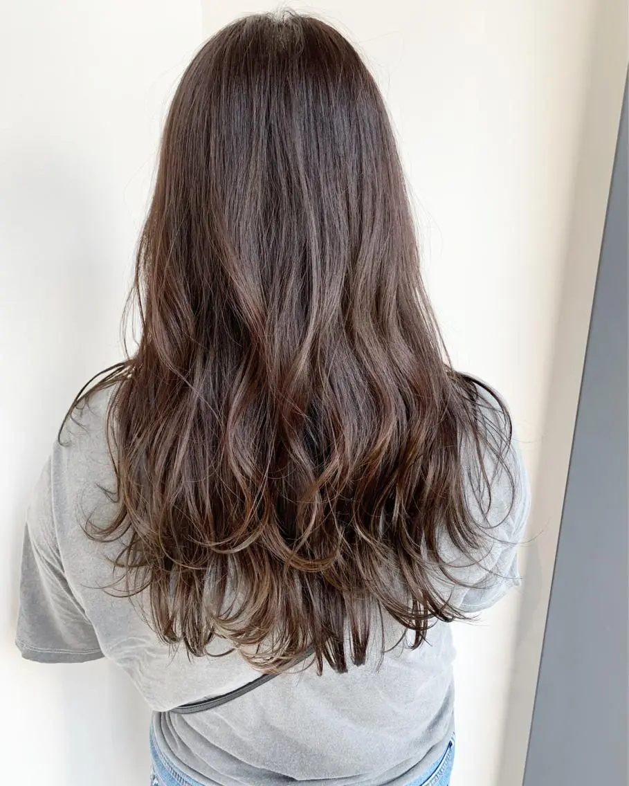 ミディアム カット講師 久保匠のヘアスタイル