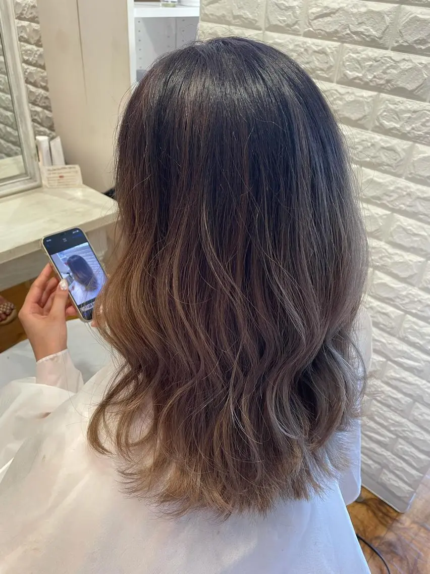 ミディアム カラー カット ヘアカラー トリートメント 英語ok sohee ソヒ 305号室のヘアスタイル