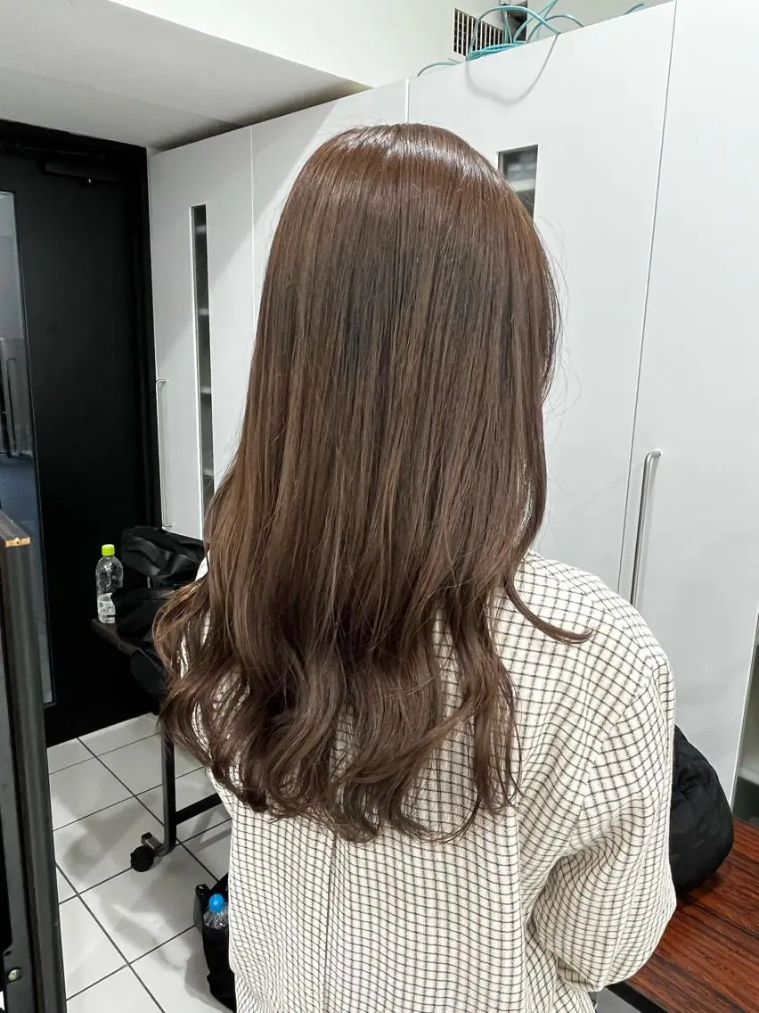 ロング カラー ベージュカラー ブリーチ 透明感カラー イルミナカラー オリーブベージュ レイヤー🩵透明感 ೀユイ🌙のヘアスタイル