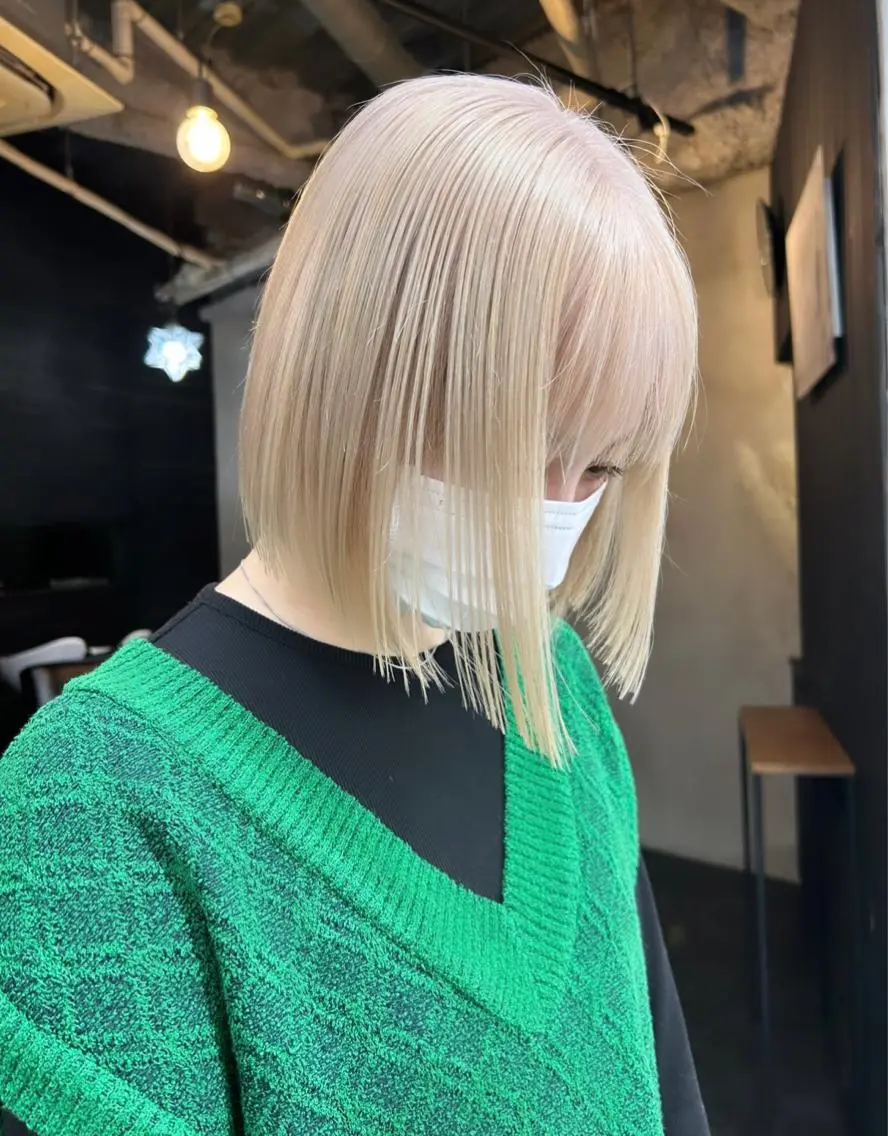 ミディアム カラー ハイトーンカラー ボブ カット ヘアカラー トリートメント 🧸艶々韓国ヘア 🧁mizunaのヘアスタイル