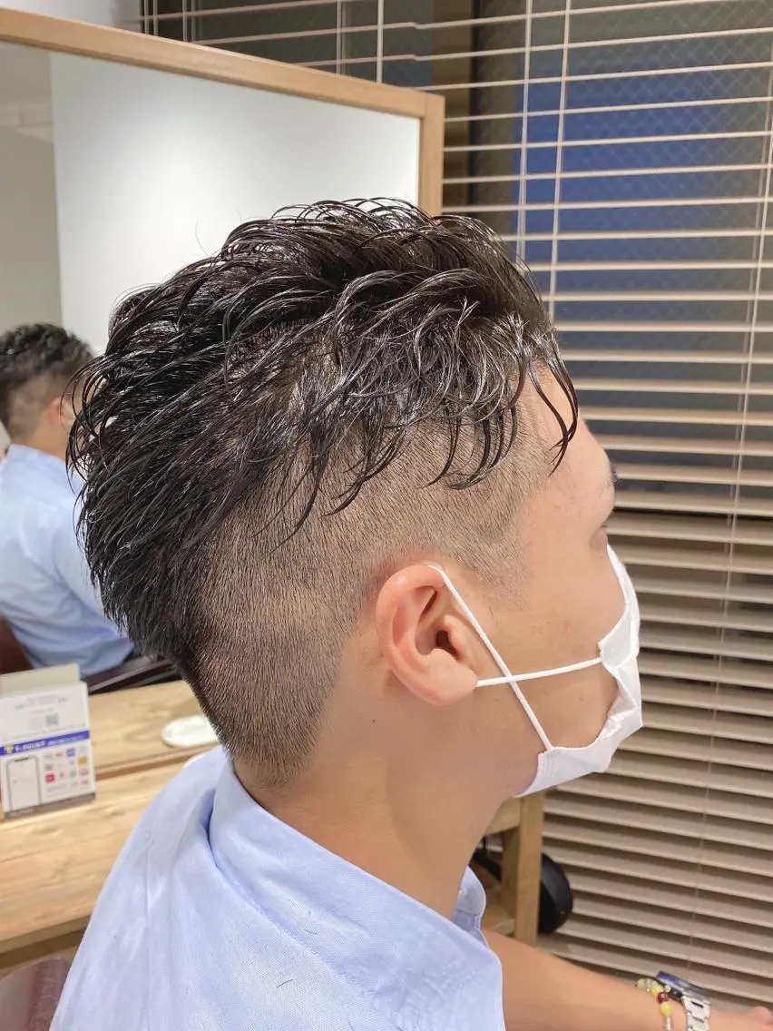 メンズ カット パーマ ハイライト⭐️上野 高広のヘアスタイル