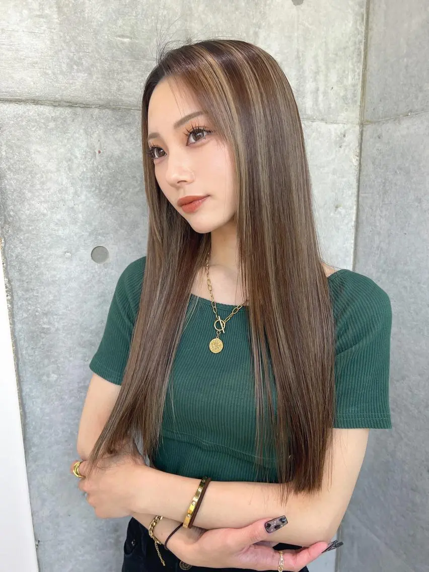 ロング 髪質改善 カット トリートメント 福岡縮毛矯正✨️ ストレート 向井和輝のヘアスタイル