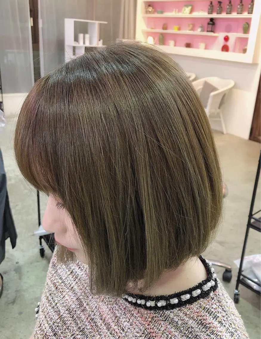 ショート カラー バレイヤージュ ベージュカラー オリーブベージュ ボブ レイヤーカット カット ヘアカラー トリートメント 浦山 和之のヘアスタイル
