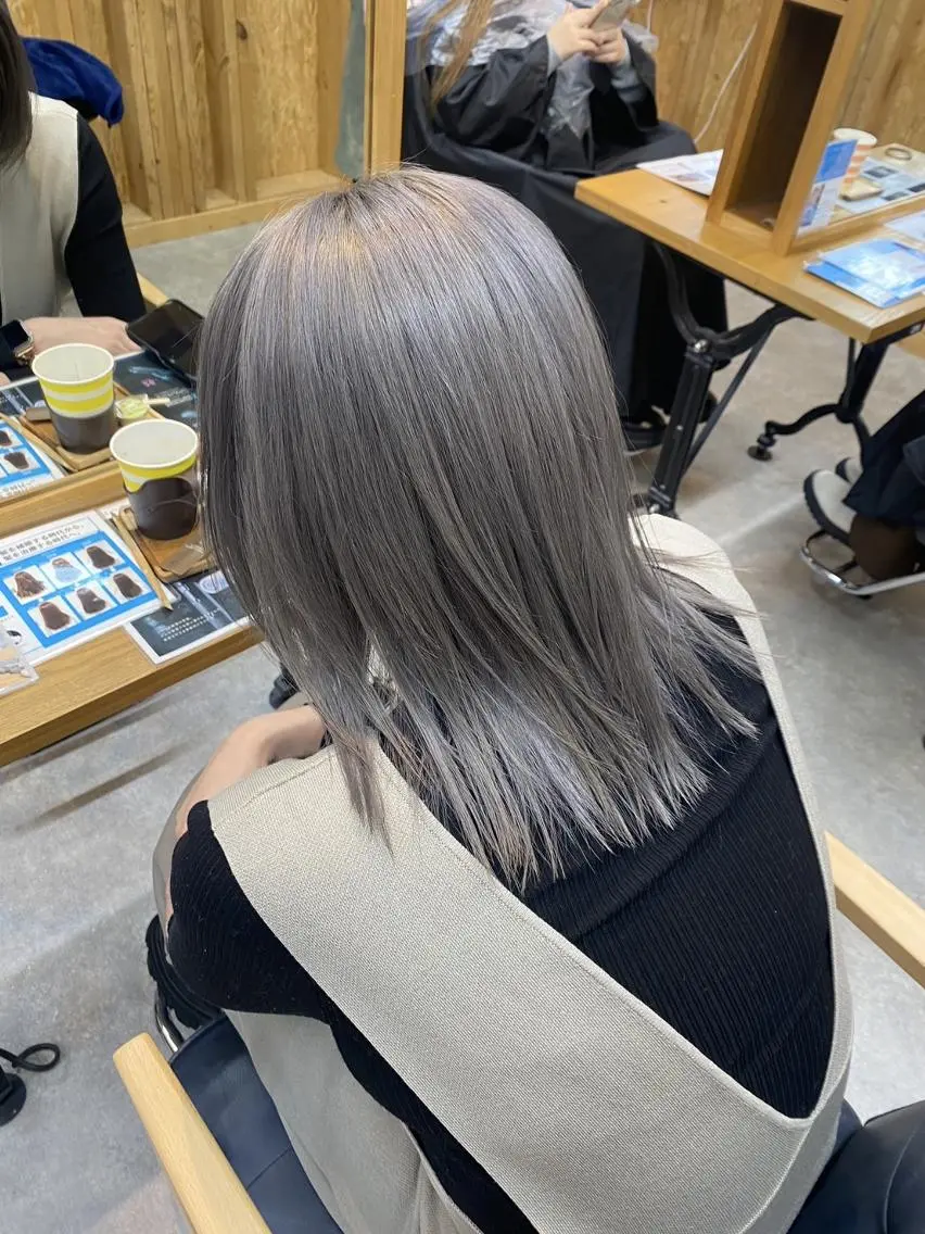 ミディアム 💕モテベージュ 🧡NANAKO🧡のヘアスタイル