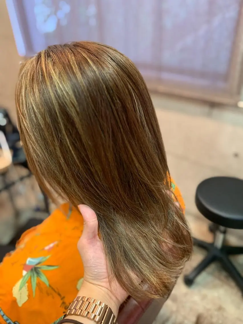 セミロング カラー カット ヘアカラー ERIKO Tのヘアスタイル