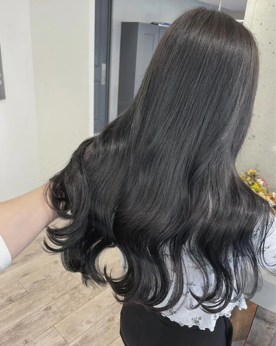ロング Loob.TOKYO MIYA🌈のヘアスタイル