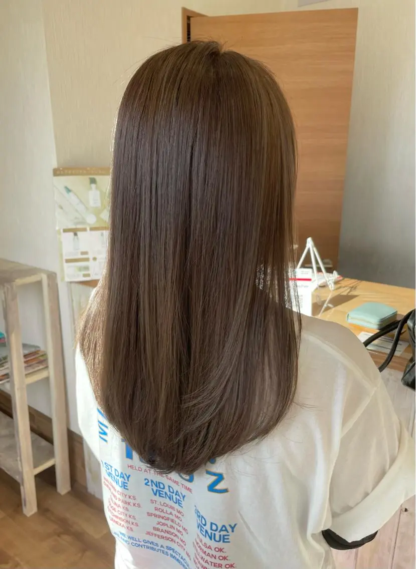 ミディアム カラー ヘアアレンジ 小倉 愛里のヘアスタイル