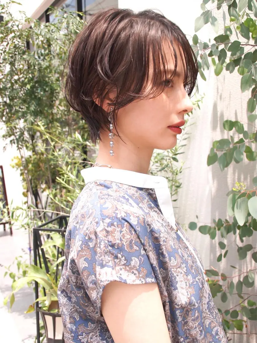 ショート アッシュ ボブ 外国人風カラー ハイライト 髪質改善 カット パーマ トリートメント Lino by hoNuaのヘアスタイル