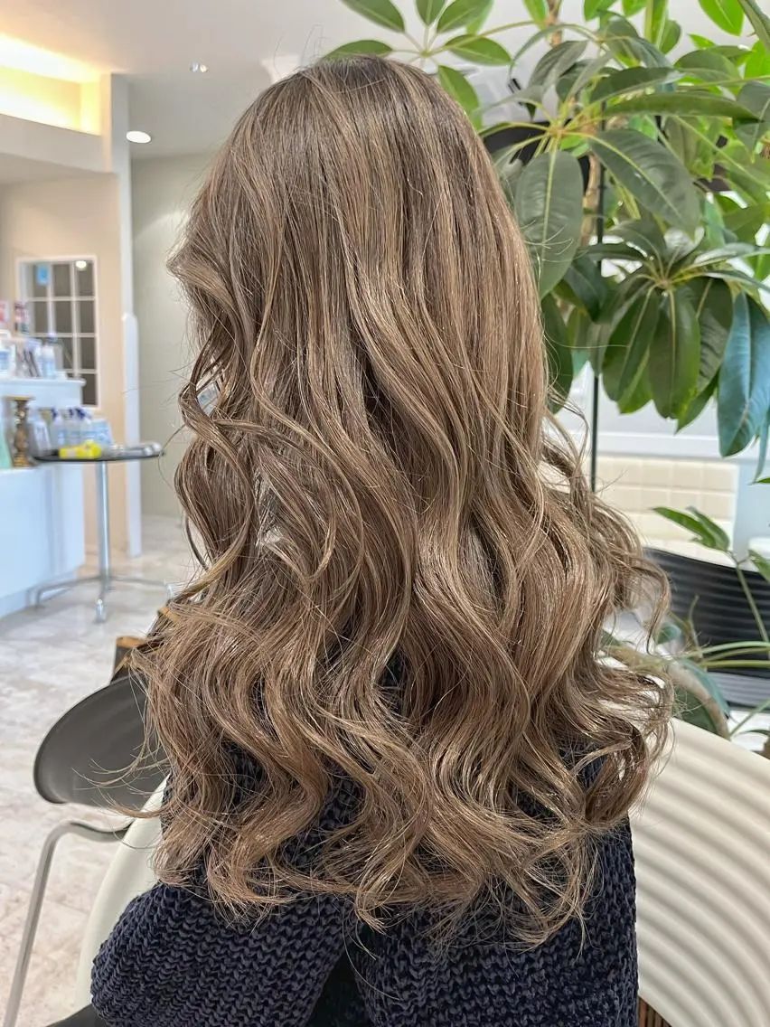 ロング カラー ヘアアレンジ ヘアカラー トリートメント シアーベージュニスト 🥣大石亜里紗のヘアスタイル