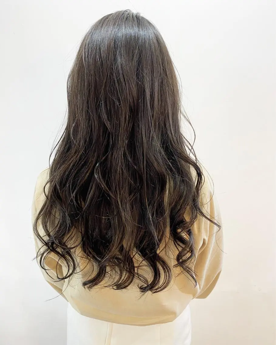 ロング カラー グレージュ ハイライトカラー ハイライト カット ヘアカラー WATANABE MISAKIのヘアスタイル