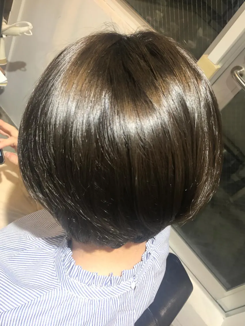 ショート カラー shi hoのヘアスタイル