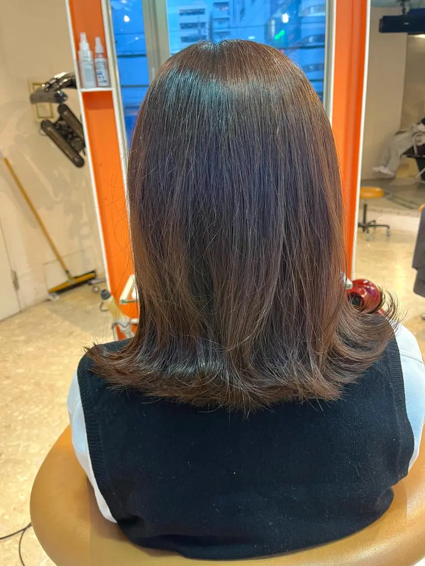 ミディアム カット 縮毛矯正 うしだ かおるのヘアスタイル
