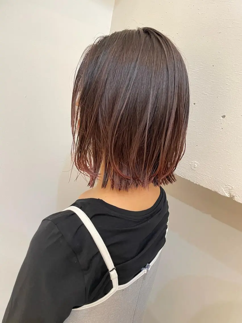 ミディアム カラー 切りっぱなしボブ グラデーションカラー レッドカラー ボブ カット ヘアカラー ✨カラー支持No.1 🧸ワキ カナコ🧸のヘアスタイル