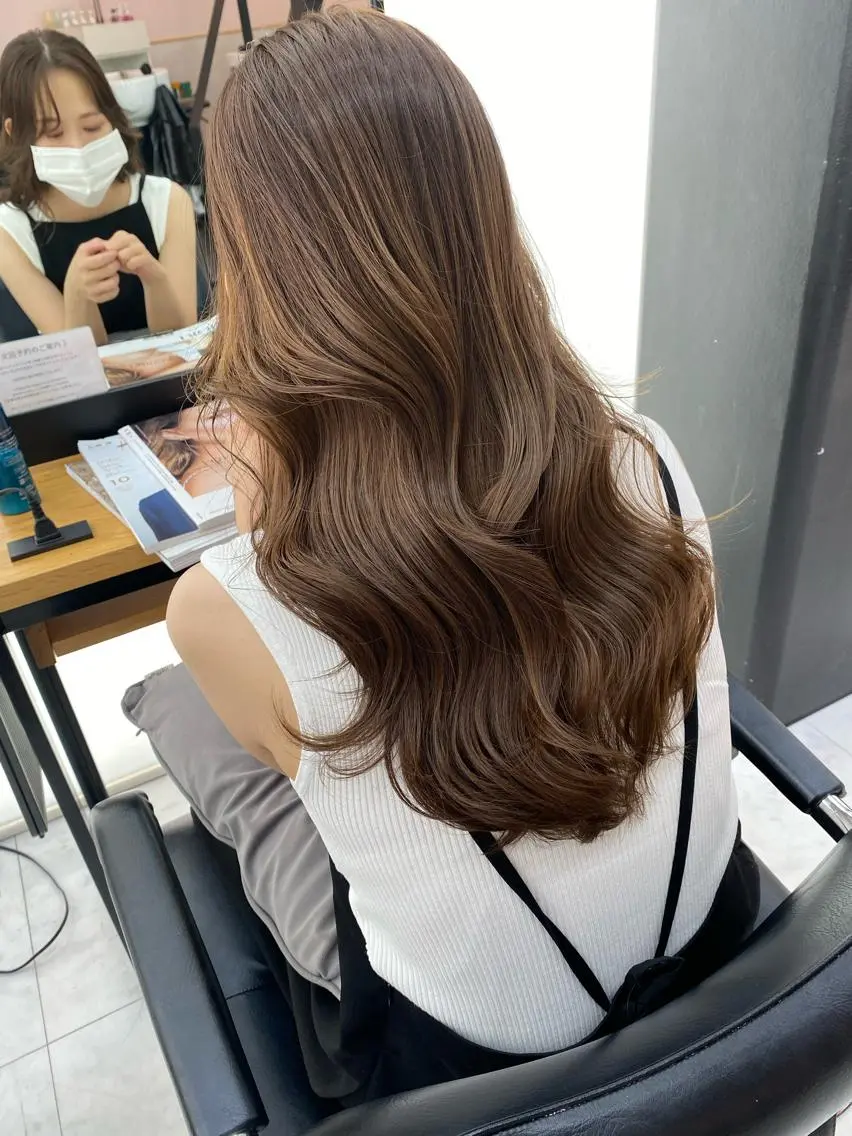 ロング カラー ブラウンカラー マロンブラウン 韓国風ヘア ヘアカラー トリートメント ヒラノホナミ 🫧透ける艶髪🫧のヘアスタイル