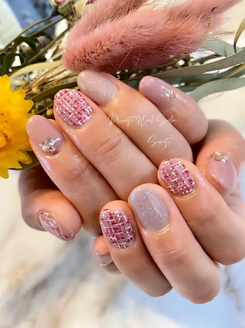 ネイル アートネイル オフィスネイル ピンク ツイードネイル 冬ネイル yuko （ネイリスト）のネイルデザイン