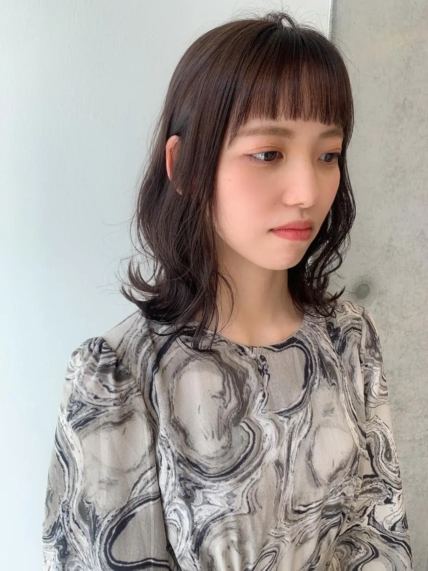 ミディアム アッシュ アッシュブラウン 梅本 有希のヘアスタイル