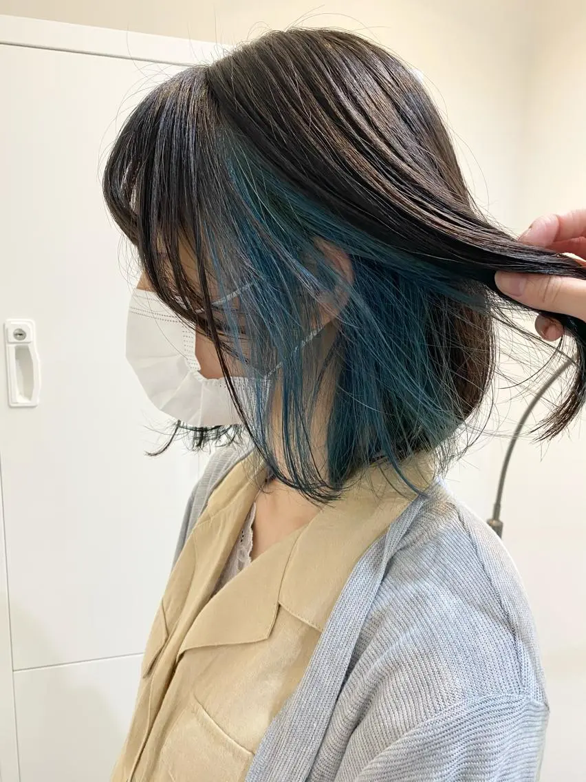 ショート カラー ブルーカラー 🎀暖色カラー🎀 おかだみほのヘアスタイル