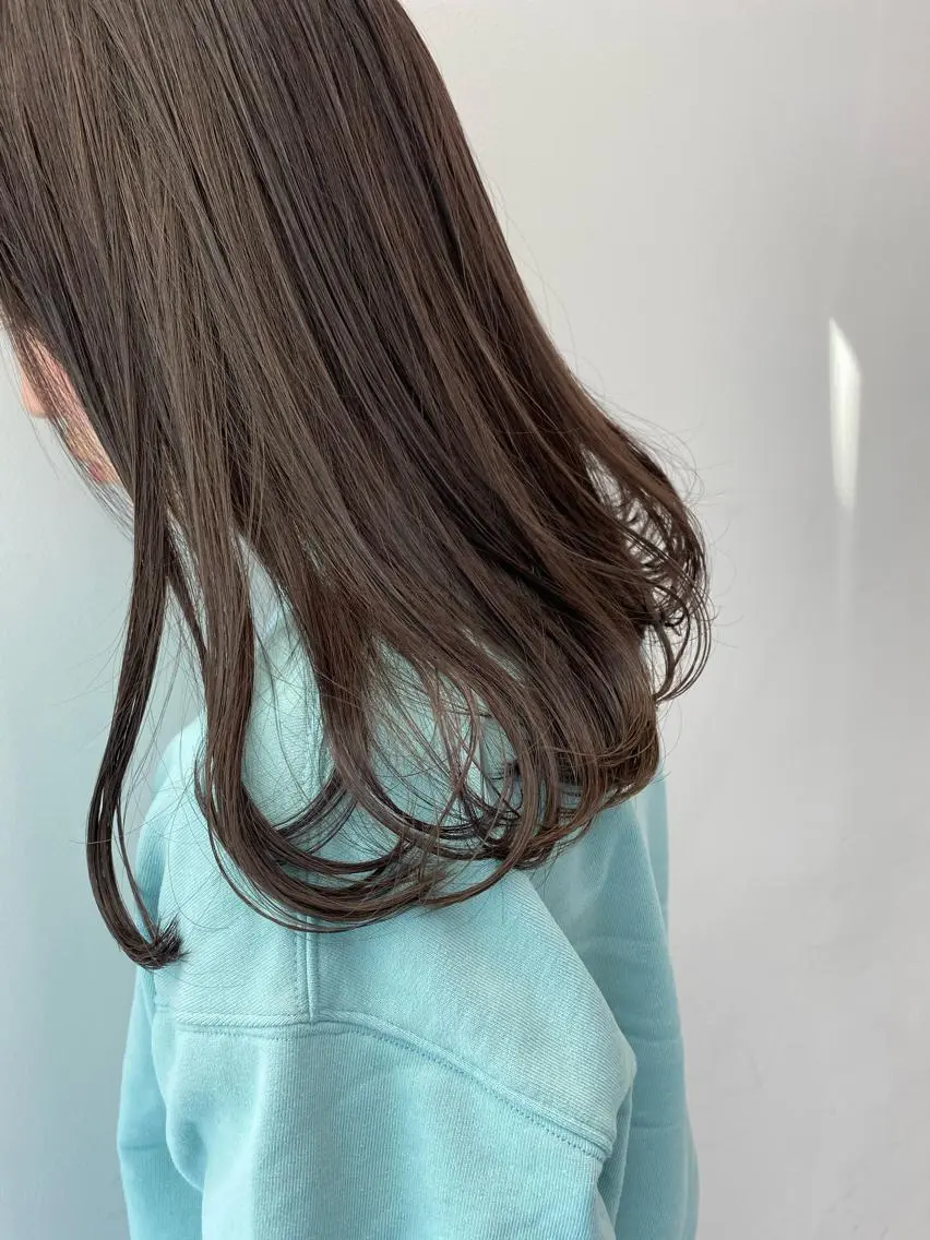 セミロング カラー Unami MIHA☘️*゜のヘアスタイル