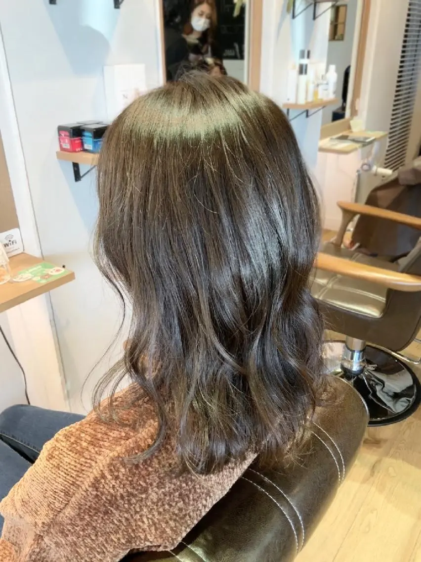 カラー グレージュ ヘアカラー トリートメント 堀 望美のヘアスタイル