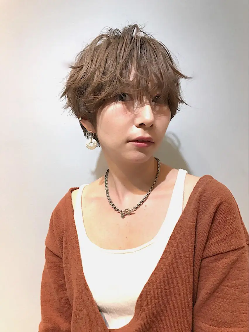 ショート カラー ショートヘア カット ヘアカラー トリートメント lani ブリーチ /ダブルカラーのヘアスタイル