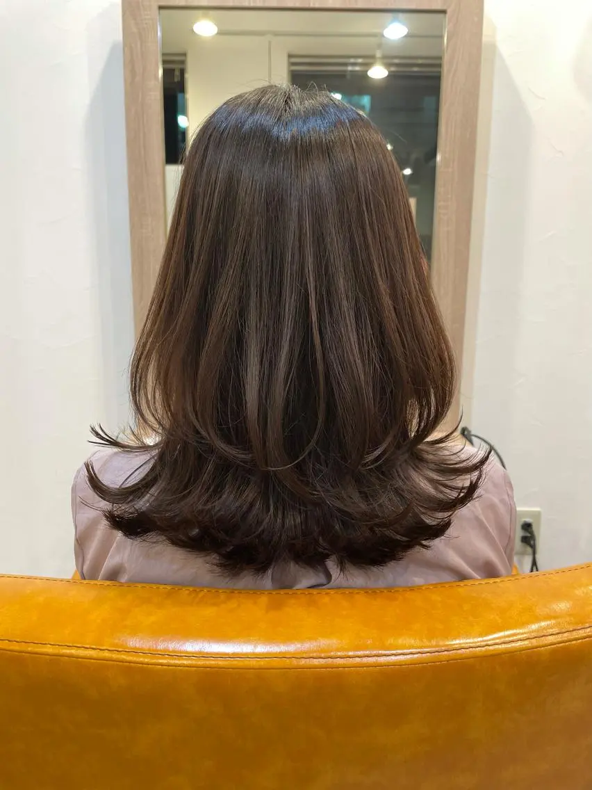 ミディアム レイヤーカット ミディアムヘア🌼 さきのヘアスタイル