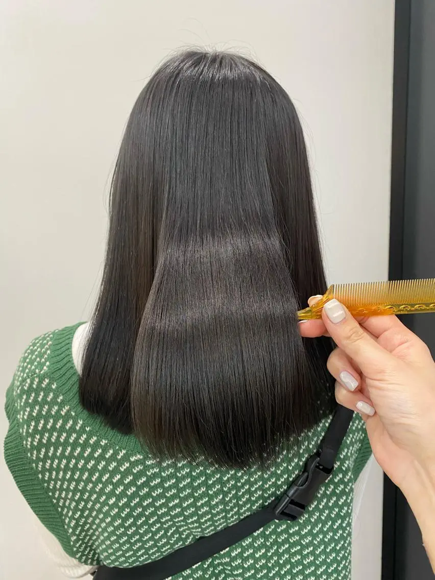 セミロング カラー ヒラノホナミ 🫧透ける艶髪🫧のヘアスタイル