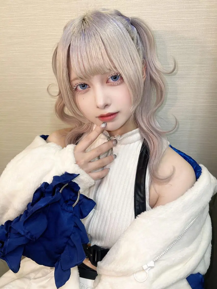カラー ブリーチ/ウルフ特化 渋谷カルチャー交差点のヘアスタイル
