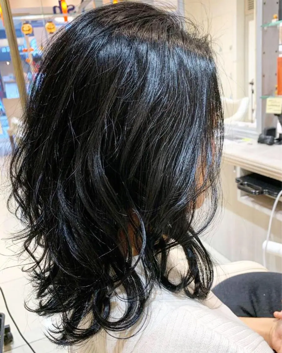 ミディアム ヘアカラー トリートメント 似合う髪型見つけます AYAKAのヘアスタイル
