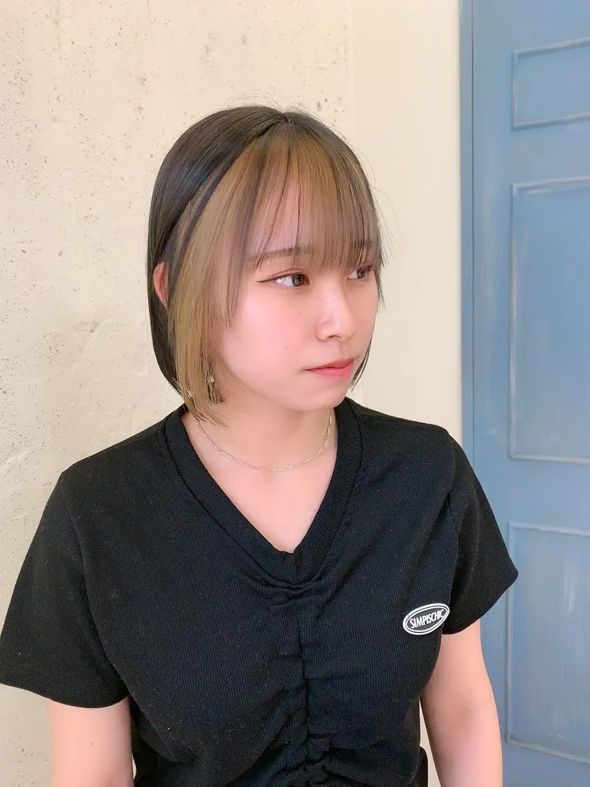 ショート カラー 透明感ハイトーン🦄 キラ🌈のヘアスタイル