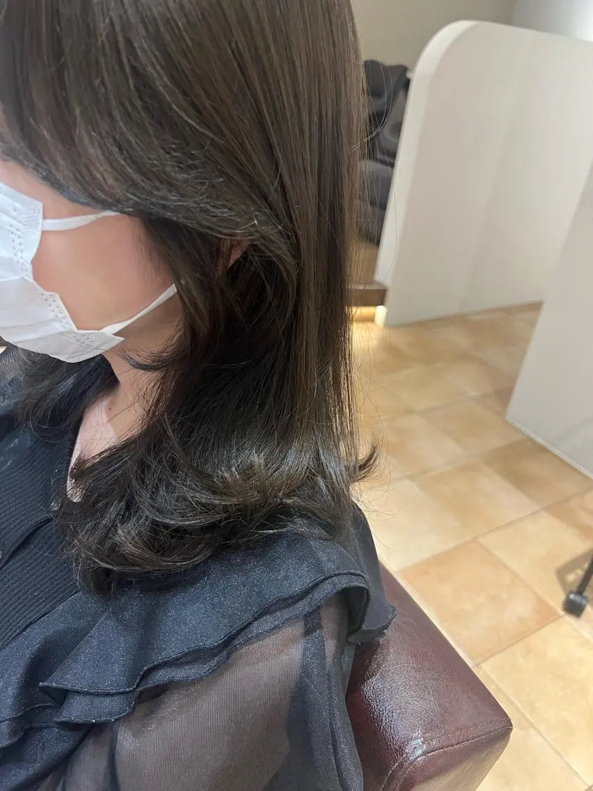セミロング カラー ヘアカラー 🥀韓国ヘア🥀 宮津真菜のヘアスタイル