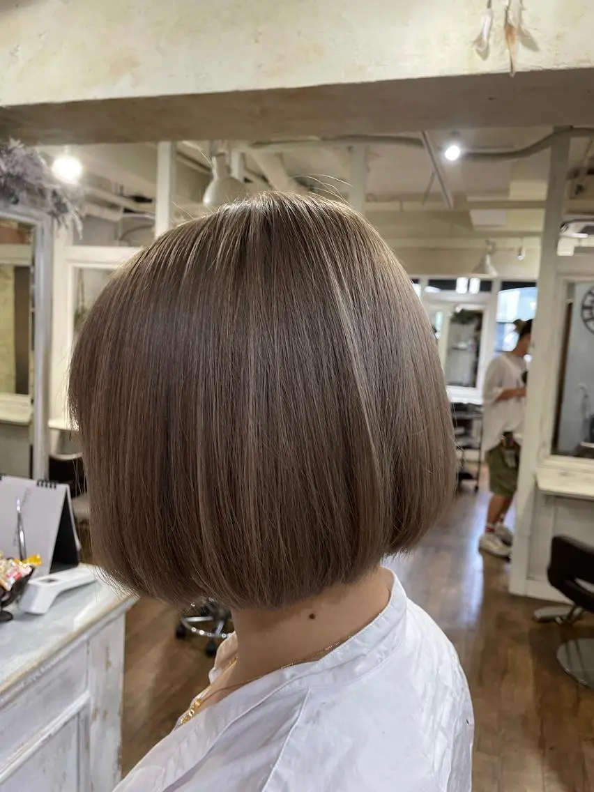 ミディアム 高田馬場 nico 岡豪紀のヘアスタイル